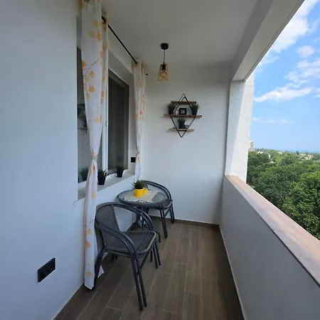 Sea View Апартамент